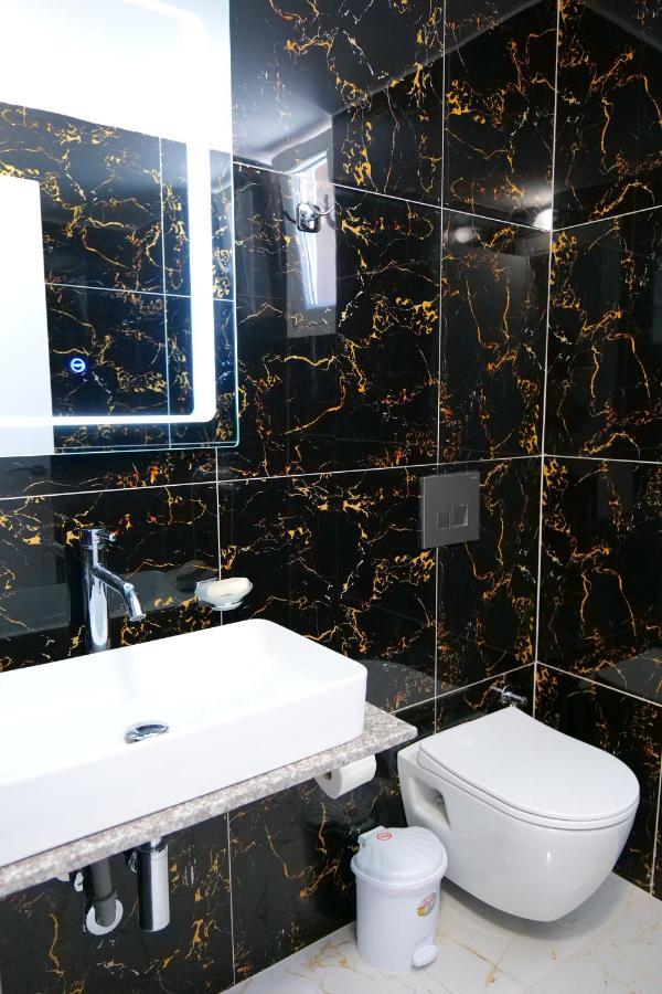 Elite Hotel Sarandë 외부 사진