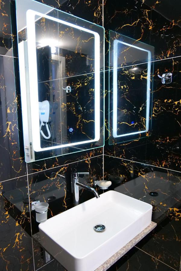 Elite Hotel Sarandë 외부 사진