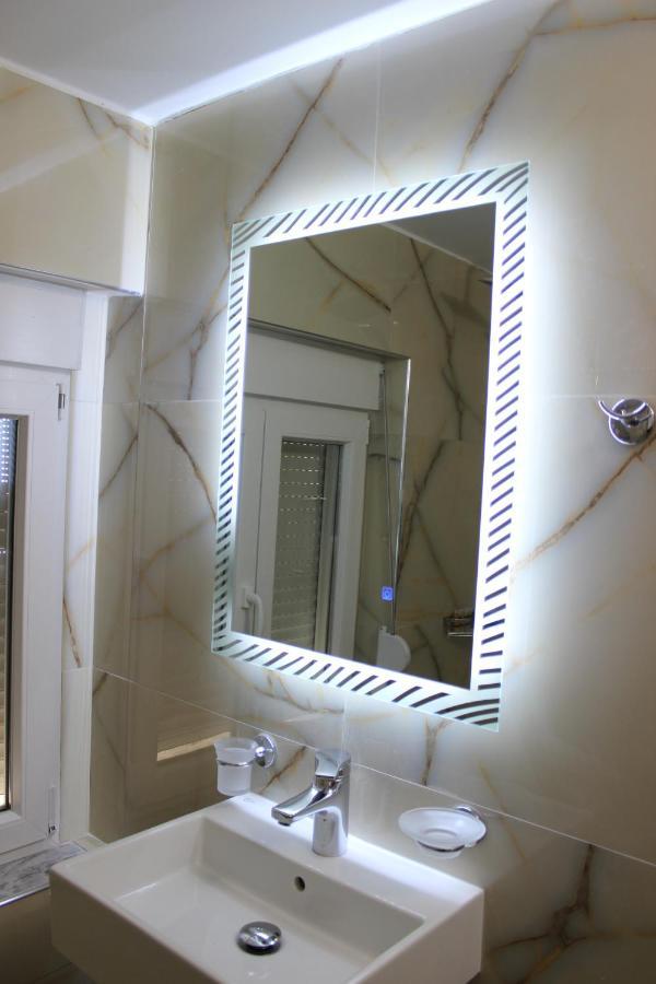 Elite Hotel Sarandë 외부 사진