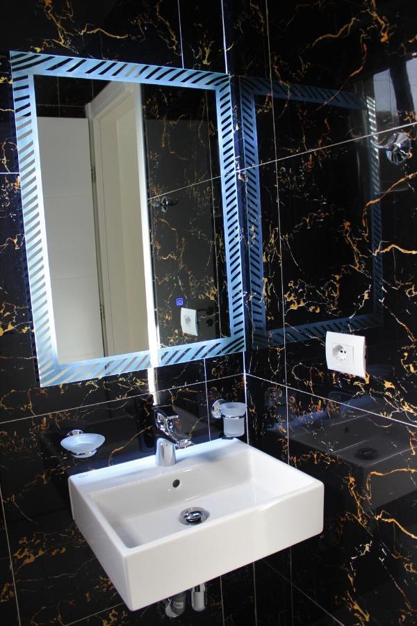 Elite Hotel Sarandë 외부 사진