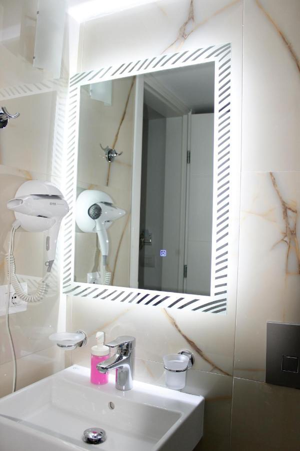 Elite Hotel Sarandë 외부 사진