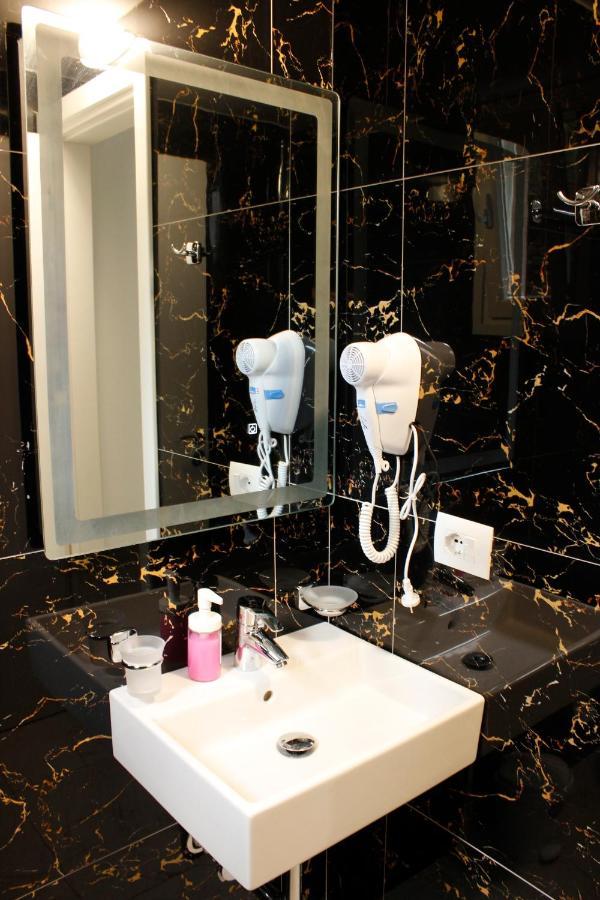 Elite Hotel Sarandë 외부 사진
