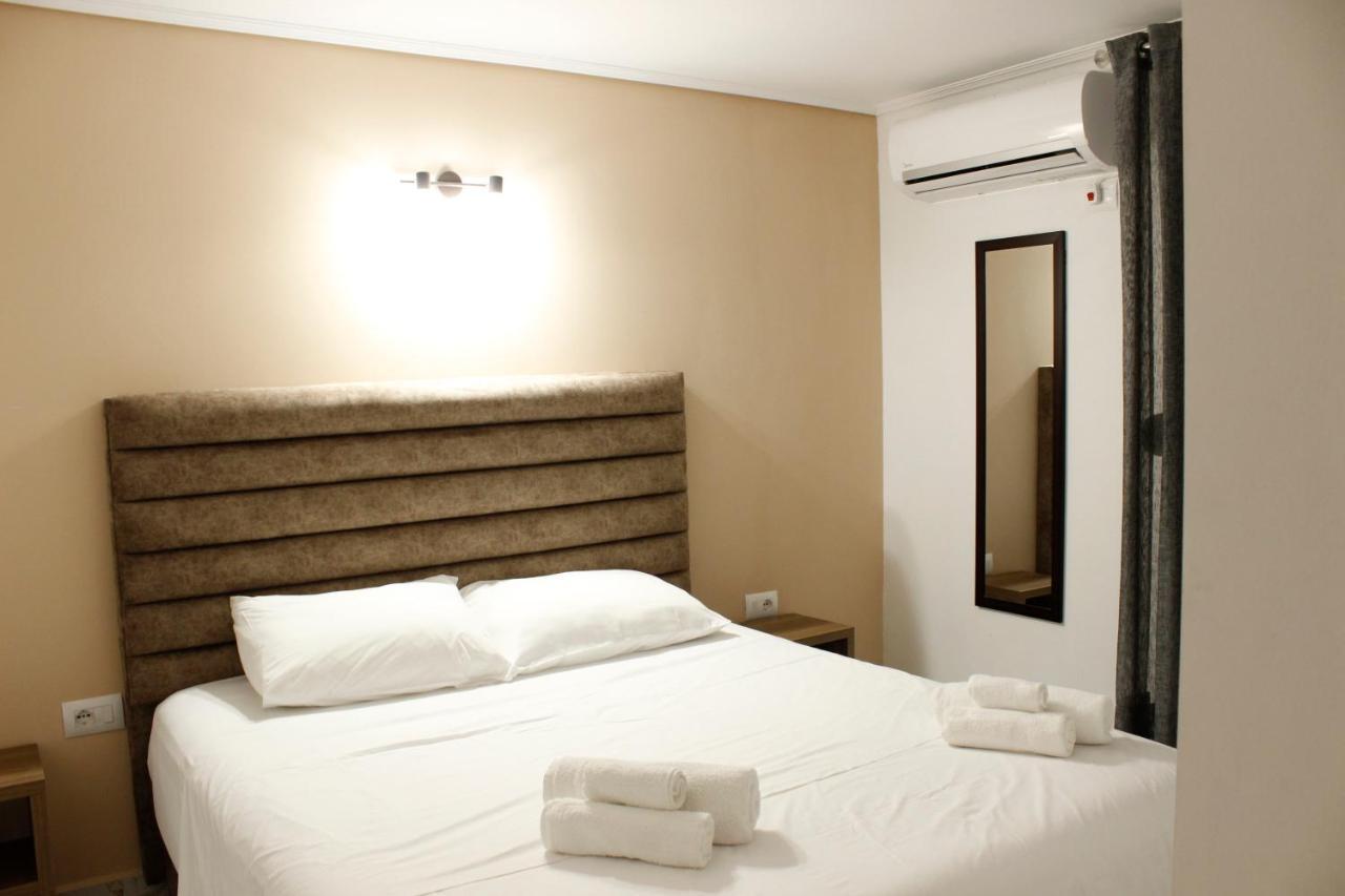 Elite Hotel Sarandë 외부 사진