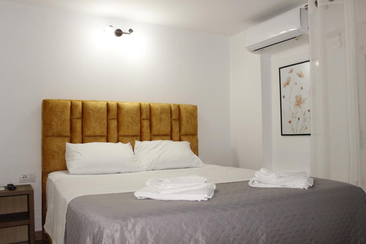 Elite Hotel Sarandë 외부 사진