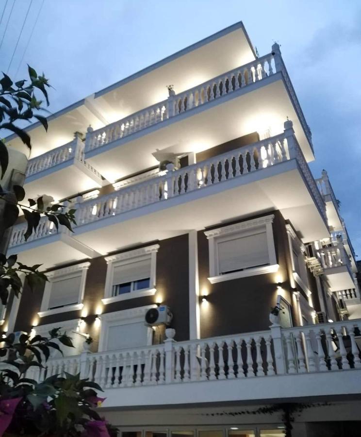 Elite Hotel Sarandë 외부 사진